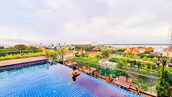 Le Botum Hotel
