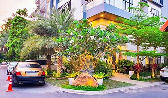 Le Botum Hotel