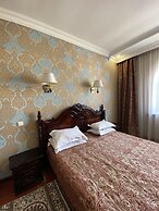 Hotel Lion