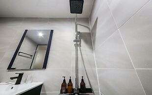 Gray 194 Hotel