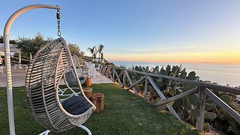Midenza Seaside & Nature Retreat