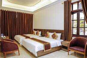 Van Xuan Royal Hotel