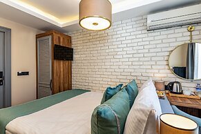 Interstar Hotel