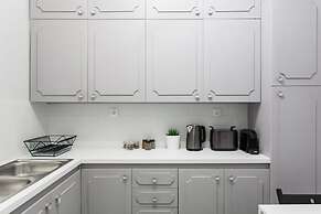 UPSTREET Deluxe & Stylish 2 BD Apartment