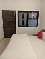 ADB Rooms Hotel Toravio