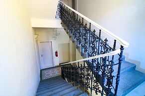 Bouquet Apartments