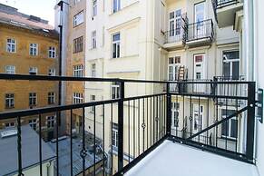 Bouquet Apartments