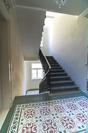 Bouquet Apartments