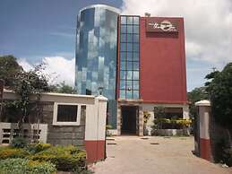 Thorn Tree Hotel