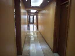 Thorn Tree Hotel