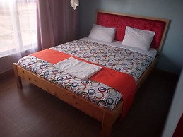 Thorn Tree Hotel