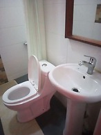 Thorn Tree Hotel