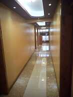 Thorn Tree Hotel
