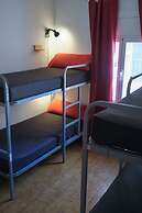 Mana Mana Youth Hostel