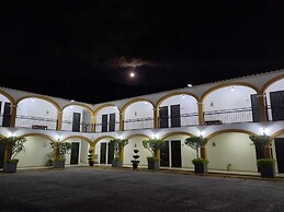 Casa Blanca Hotel