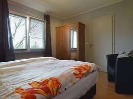 Cozy Chalet With Pond, Malmedy