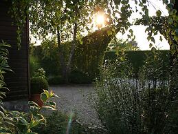 Cozy Chalet With Pond, Malmedy