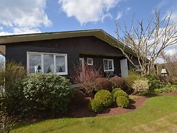 Cozy Chalet With Pond, Malmedy
