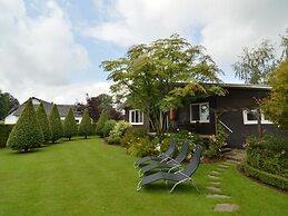Cozy Chalet With Pond, Malmedy