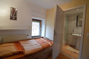 Cottage in Kuchelscheid With Terrace