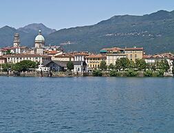 Chalet by Lake Maggiore With Garden Views