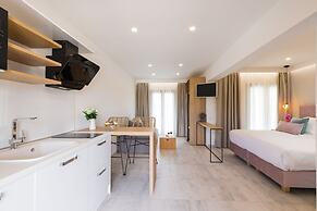 V Luxury Suites