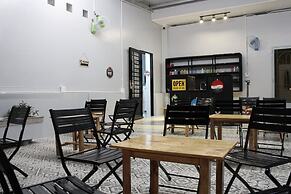 B Home - Hostel