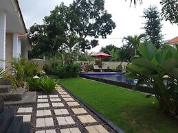 Adi Abian Villas