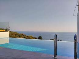 Fiore Suites