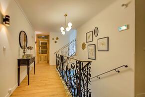 Logis Hotel Le Blason de Provence
