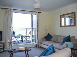 4 Lyndhurst