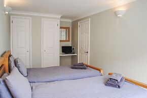 4 West Park Mews