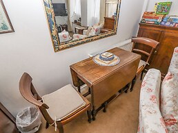 Newbury Cottage
