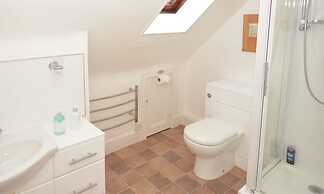 Varis House