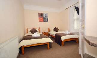 Varis House