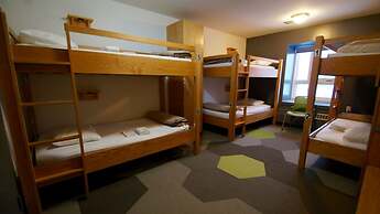 HI Calgary City Centre - Hostel