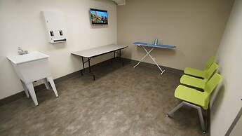 HI Calgary City Centre - Hostel