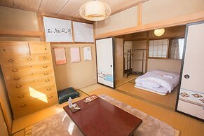 Minpaku Ambo