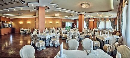 Hotel Druzhba