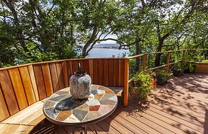 Porthole Log Cabin