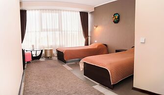 Mark Plaza Hotel
