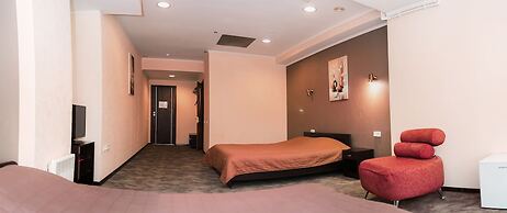 Mark Plaza Hotel