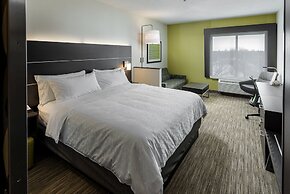 Holiday Inn Express & Suites Brandon by IHG