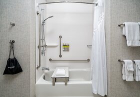 Holiday Inn Express & Suites Brandon by IHG