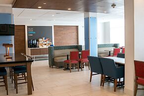 Holiday Inn Express & Suites Brandon by IHG