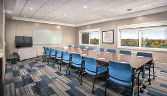 Holiday Inn Express & Suites Brandon by IHG