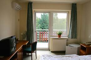 Well Hotel