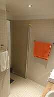 StayPlus Apt in Trendy Area Balcony