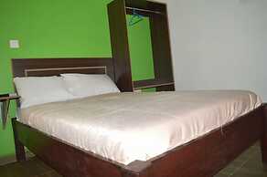 Dover Hotel Bondo