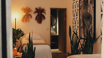 Hotel Sin Nombre